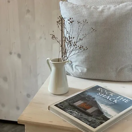 2 Kleine Altstadt-ferienwohnungen Mit Garten & Herz * باد كروزناش