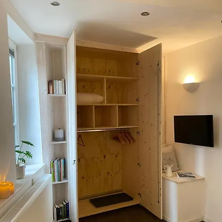 2 Kleine Altstadt-ferienwohnungen Mit Garten & Herz * باد كروزناش