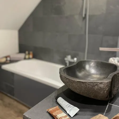 شقة 2 Kleine Altstadt-ferienwohnungen Mit Garten & Herz